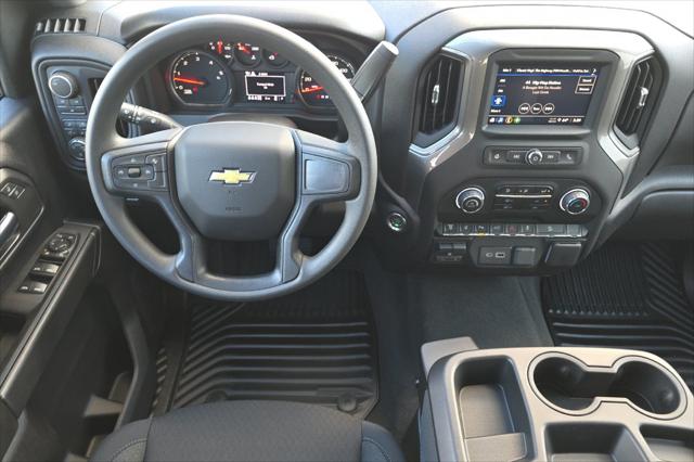 2026 Chevrolet Silverado 2500HD Crew Cab, Long Bed, Custom, 4WD