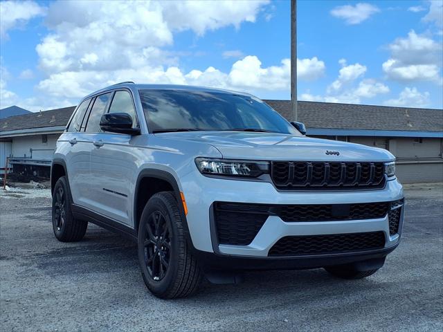 2026 Jeep Grand Cherokee Altitude 4x4