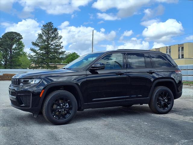 2026 Jeep Grand Cherokee Altitude 4x4