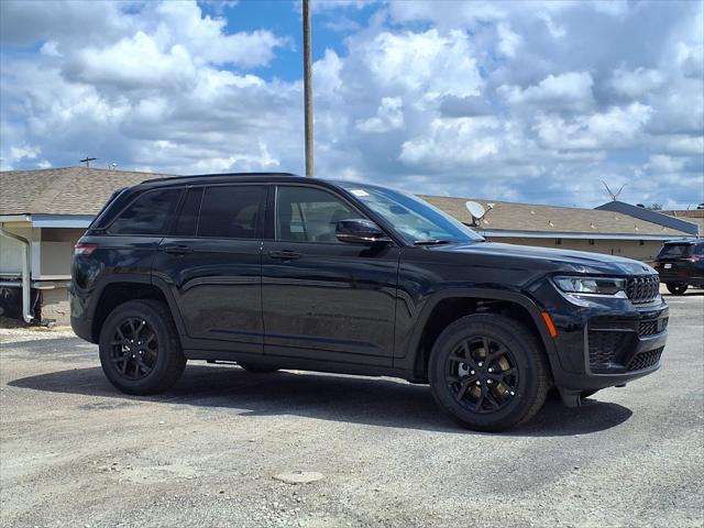 2026 Jeep Grand Cherokee Altitude 4x4
