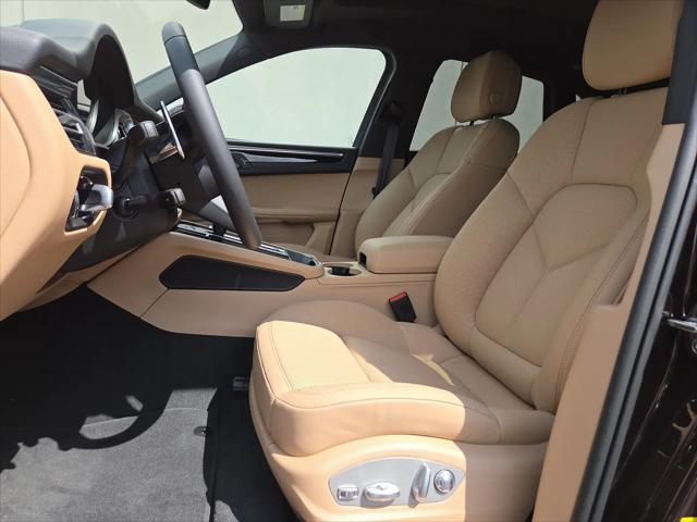 2025 Porsche Macan Macan