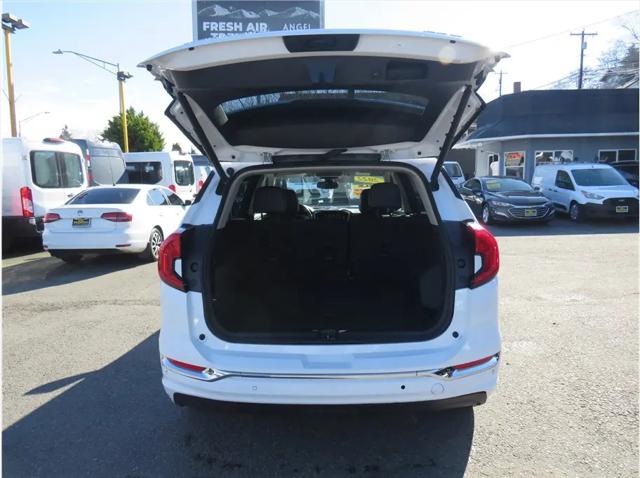2022 GMC Terrain AWD Denali