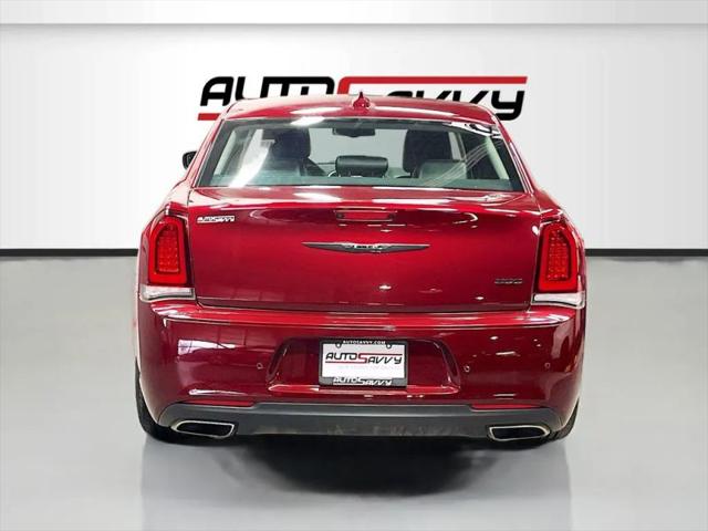 2022 Chrysler 300 Touring L