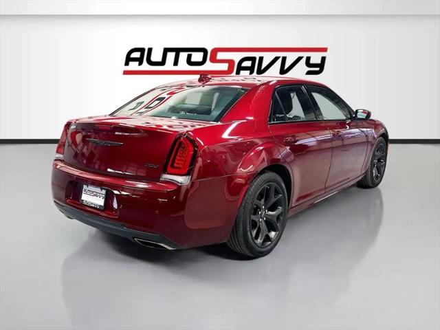 2022 Chrysler 300 Touring L