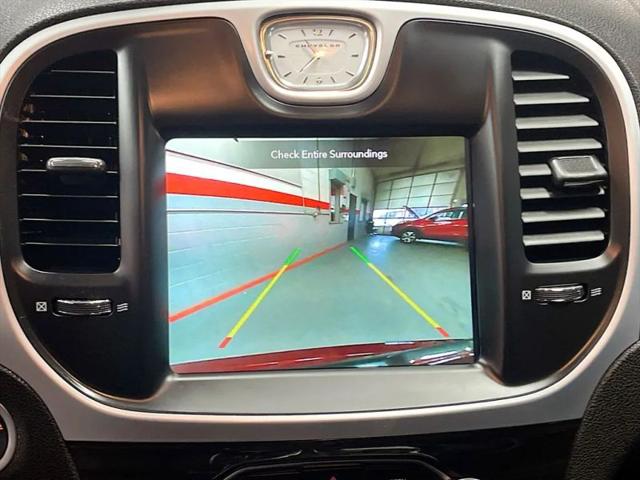2022 Chrysler 300 Touring L