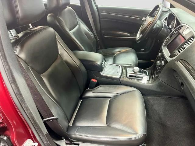 2022 Chrysler 300 Touring L