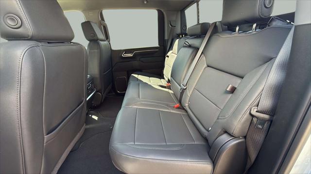 2026 GMC Sierra 2500HD Crew Cab, Standard Bed, SLT, 4WD