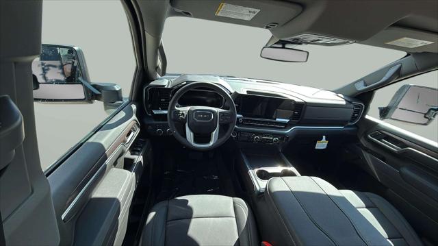 2026 GMC Sierra 2500HD Crew Cab, Standard Bed, SLT, 4WD
