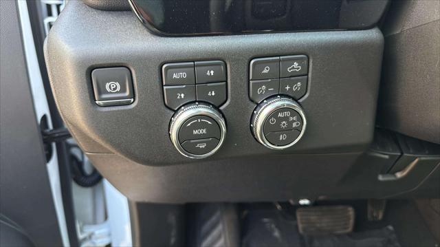 2026 GMC Sierra 2500HD Crew Cab, Standard Bed, SLT, 4WD