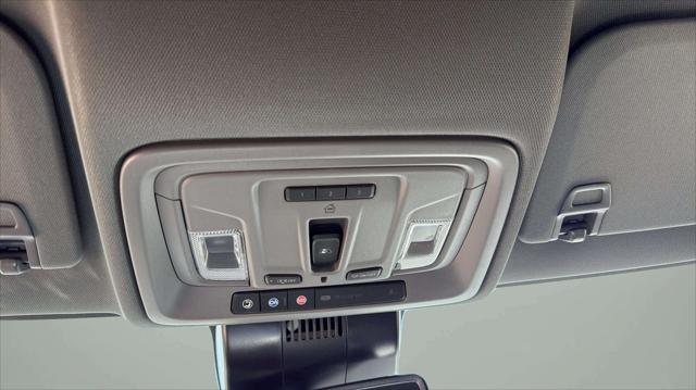2026 GMC Sierra 2500HD Crew Cab, Standard Bed, SLT, 4WD