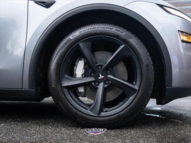 2026 Tesla Model Y Rear-Wheel Drive