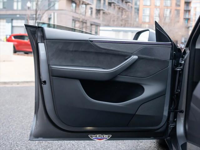 2026 Tesla Model Y Rear-Wheel Drive