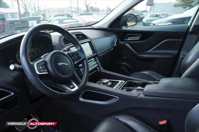2017 Jaguar F-PACE 35t R-Sport