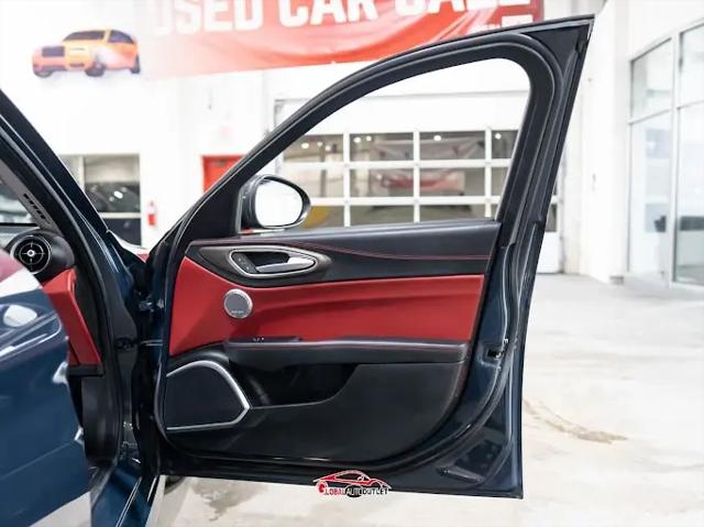 2019 Alfa Romeo Giulia Ti Lusso RWD