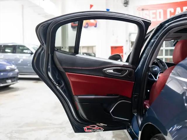 2019 Alfa Romeo Giulia Ti Lusso RWD