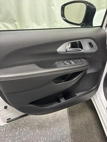 2026 Chrysler Pacifica Limited AWD