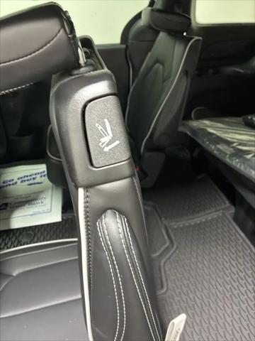 2026 Chrysler Pacifica Limited AWD