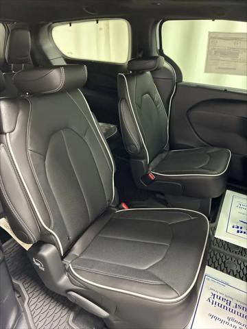 2026 Chrysler Pacifica Limited AWD