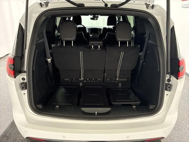 2026 Chrysler Pacifica Limited AWD