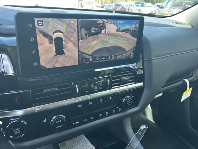 2026 Nissan Pathfinder SL