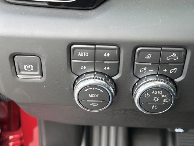 2026 GMC Sierra 2500HD Crew Cab, Standard Bed, AT4, 4WD