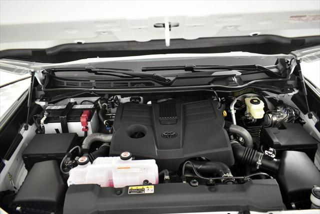 2026 Toyota Tundra SR5 CrewMax 5.5' Bed