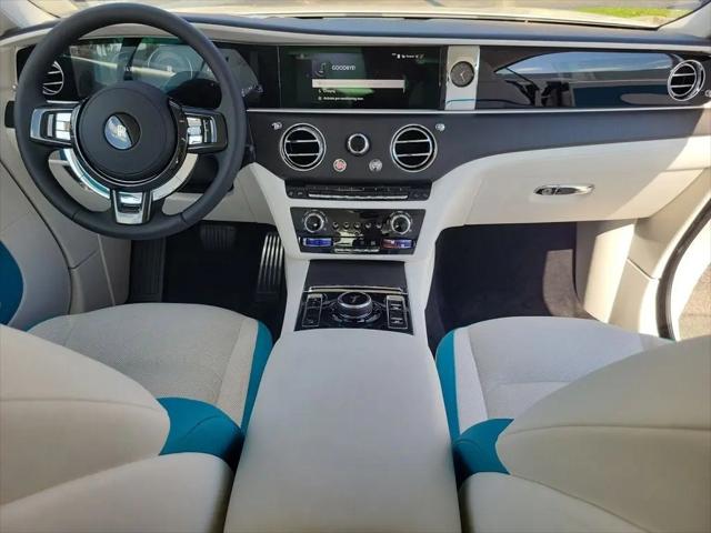 2026 Rolls-Royce CT Unknown