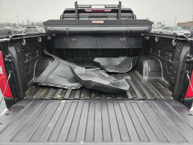 2022 Chevrolet Silverado 1500 4WD Crew Cab Short Bed RST