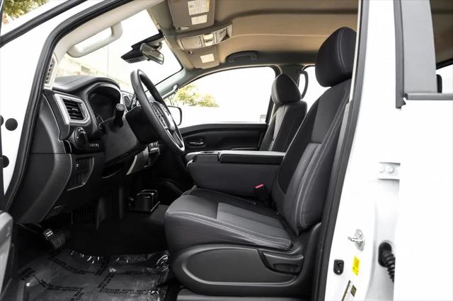 2021 Nissan Titan Crew Cab SV 4x2