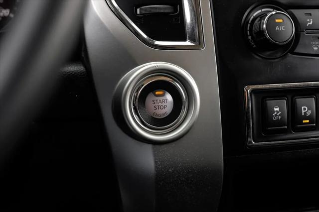 2021 Nissan Titan Crew Cab SV 4x2