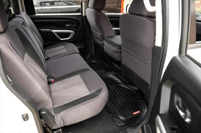 2021 Nissan Titan Crew Cab SV 4x2