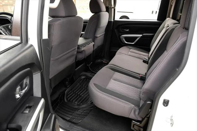 2021 Nissan Titan Crew Cab SV 4x2