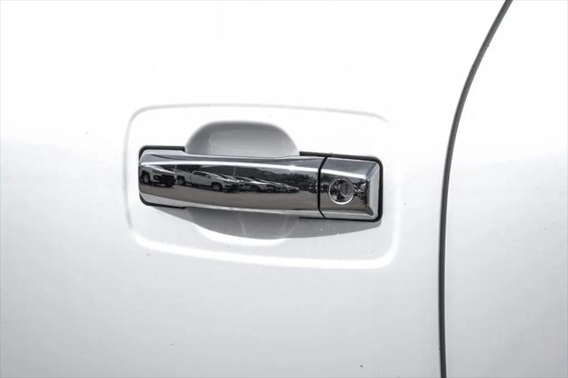 2021 Nissan Titan Crew Cab SV 4x2