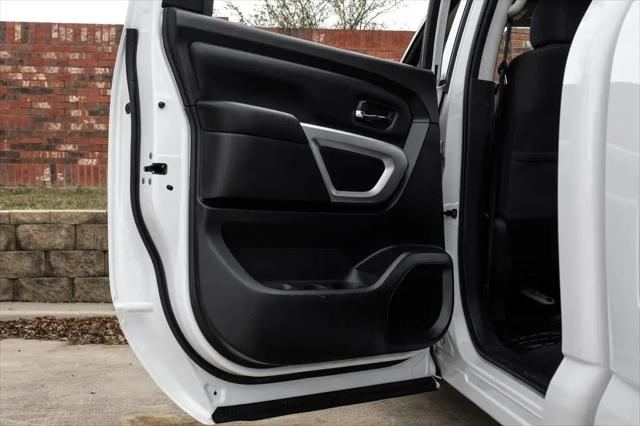 2021 Nissan Titan Crew Cab SV 4x2