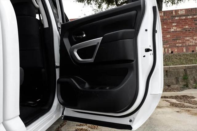 2021 Nissan Titan Crew Cab SV 4x2