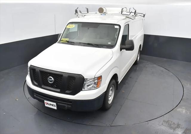 2018 Nissan 1500 S V6