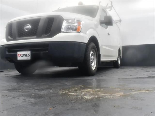 2018 Nissan 1500 S V6