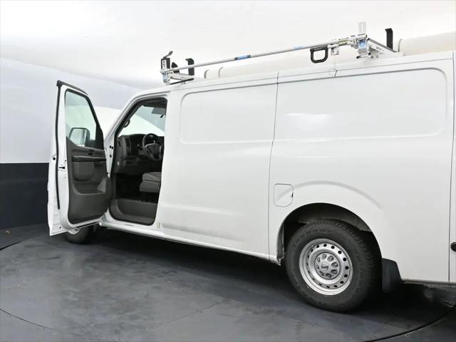 2018 Nissan 1500 S V6