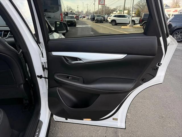 2021 INFINITI QX50 LUXE