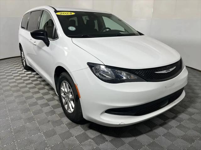 2024 Chrysler Voyager LX