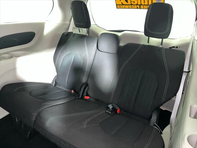 2024 Chrysler Voyager LX