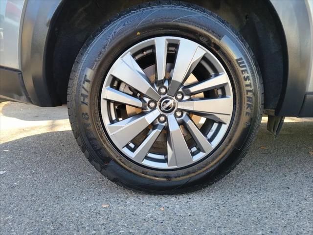 2024 Nissan Pathfinder SV 4WD