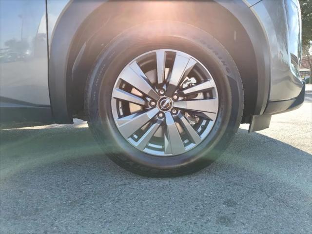 2024 Nissan Pathfinder SV 4WD