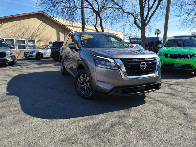2024 Nissan Pathfinder SV 4WD
