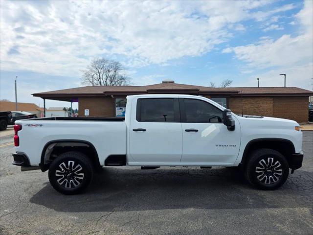 2023 Chevrolet Silverado 2500HD 4WD Crew Cab Standard Bed Custom