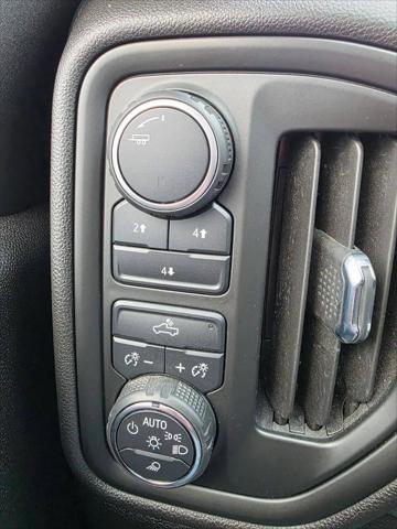 2023 Chevrolet Silverado 2500HD 4WD Crew Cab Standard Bed Custom