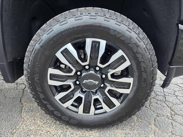 2023 Chevrolet Silverado 2500HD 4WD Crew Cab Standard Bed Custom