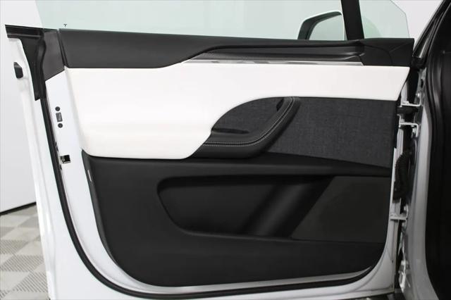 2022 Tesla Model X Plaid Tri Motor All-Wheel Drive