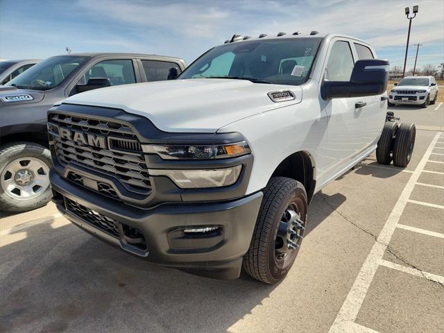 2026 RAM Ram 3500 Chassis Cab RAM 3500 TRADESMAN CREW CAB CHASSIS 4X4 60 CA 2026 RAM Ram 3500 Chassis Cab RAM 3500 TRADESMAN CREW CAB CHASSIS 4X4 60 CA