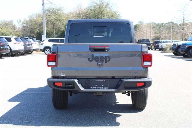 2026 Jeep Gladiator GLADIATOR SAHARA 4X4